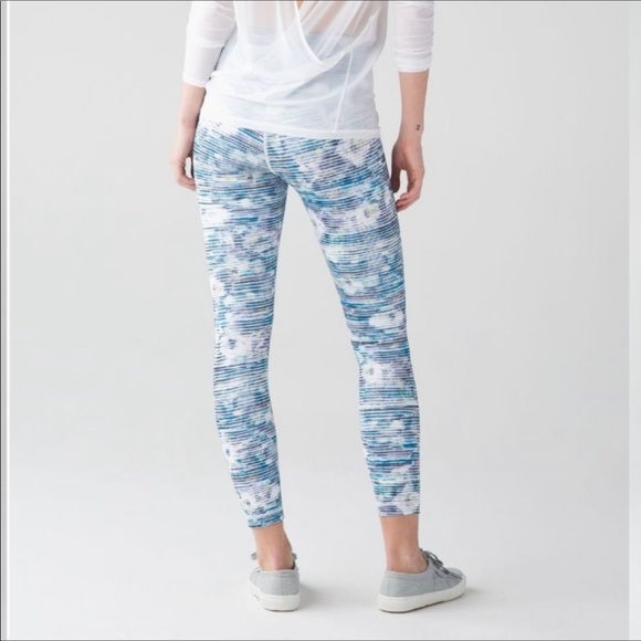 Lululemon high times Luxtreme size 8 - Picture 2 of 6